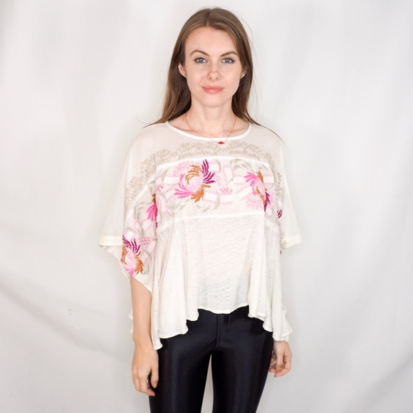 Free People Tops - Free People White Loose Boho Casual Floral Top 481